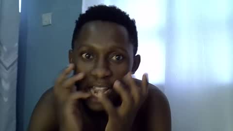 lunalove22_ online show from November 22, 3:27 am