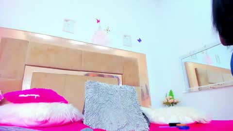 Luna online show from December 8, 6:17 pm