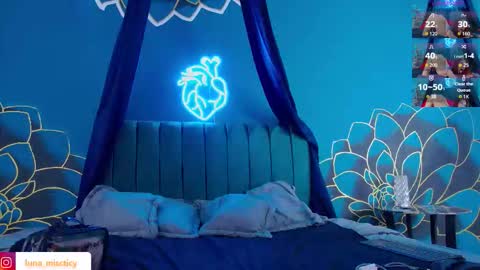 Luna online show from October 11, 8:07 pm