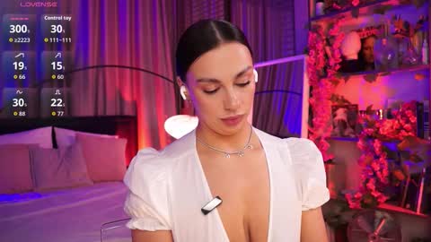 Luna  next streams Mon Fri Sat Sun 8pm-5am gmt0 online show from October 17, 8:33 pm