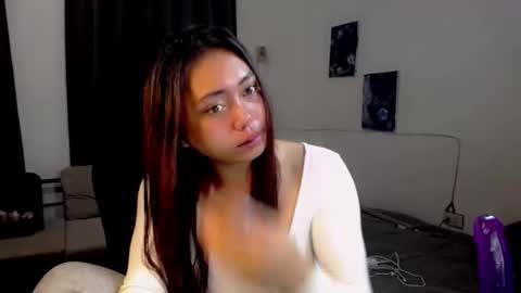Luna online show from April 23, 6:32 pm