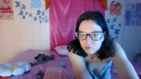 lunaquinn45 online show from December 22, 4:26 pm