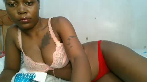 lunargoddess45 online show from November 28, 6:27 am