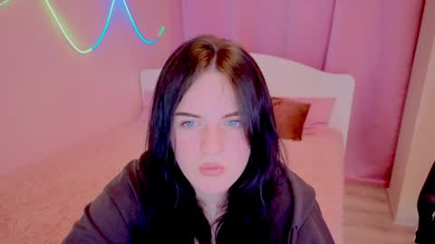 Snapshot of lunariaas chatting on April 17, 8:45 pm Valeria online show from April 17, 8:45 pm