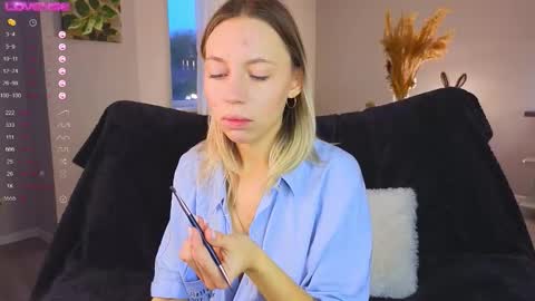 Kelly online show from October 14, 2:40 pm