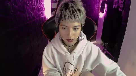 lunarichy online show from February 23, 7:44 pm