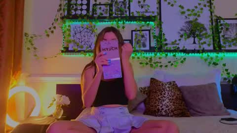 Luna Rishi online show from January 18, 1:18 pm