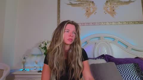 Luna Rishi online show from September 15, 11:43 am