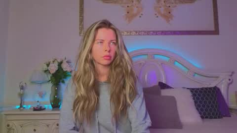 Luna Rishi online show from September 26, 11:47 am