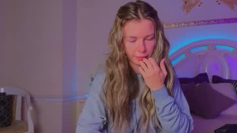 Luna Rishi online show from October 11, 11:42 am