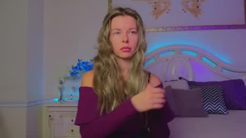 Luna Rishi online show from October 13, 11:43 am