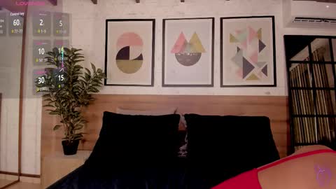 Snapshot of lunaruso chatting on November 9, 7:45 pm Luna Ruso online show from November 9, 7:45 pm