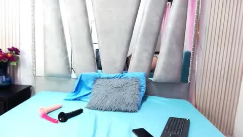 Snapshot of lunasumers chatting on February 17, 11:18 am lunasumers online show from February 17, 11:18 am