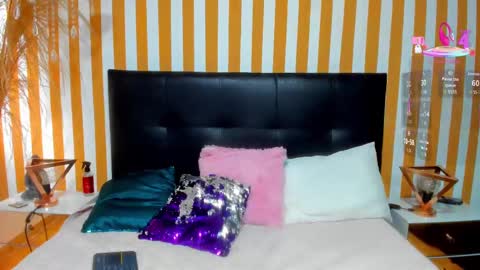 Snapshot of lunatoledo chatting on October 16, 12:39 pm Luna Toledo online show from October 16, 12:39 pm