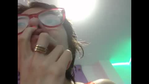 lunatraviesapiel online show from March 18, 7:17 pm