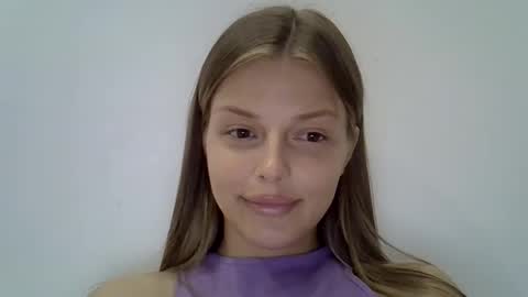 Luna  online show from September 21, 7:04 pm
