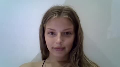 Luna  online show from September 23, 6:11 pm