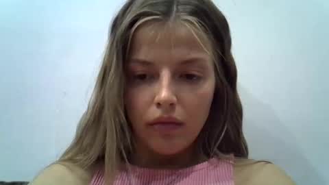 Luna  online show from October 8, 6:05 pm