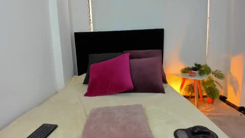 Snapshot of lunavelvet7 chatting on September 19, 4:40 pm lunavelvet7 online show from September 19, 4:40 pm