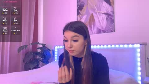 Snapshot of lunavine chatting on November 4, 11:42 am Veronica online show from November 4, 11:42 am