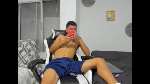 lunay_bigcock420 online show from September 26, 4:05 am