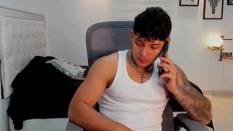 Lunay online show from January 15, 1:32 am