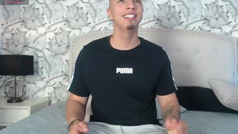 Luna and Kian online show from May 24, 5:56 am
