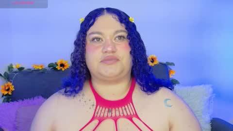 L U N I T A  online show from March 26, 6:08 am