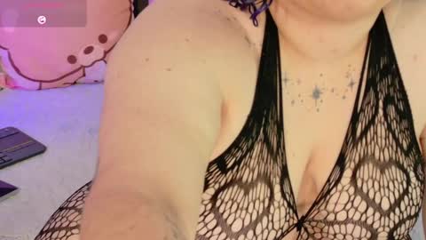 L U N I T A  online show from April 15, 2:18 am