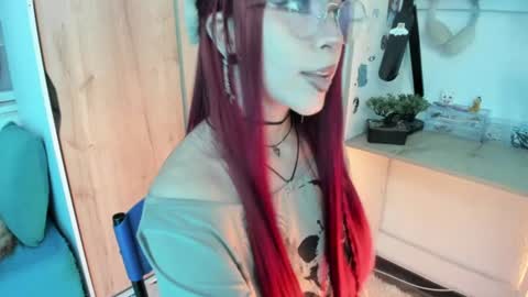 Snapshot of lunivyra chatting on June 23, 4:38 pm lunivyra online show from June 23, 4:38 pm