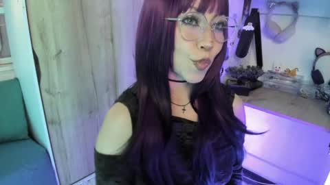 Snapshot of lunivyra chatting on July 17, 5:29 pm lunivyra online show from July 17, 5:29 pm