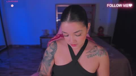 LUNA ROSE online show from December 2, 3:23 am