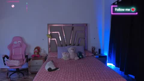 LUNA ROSE online show from February 18, 3:46 am