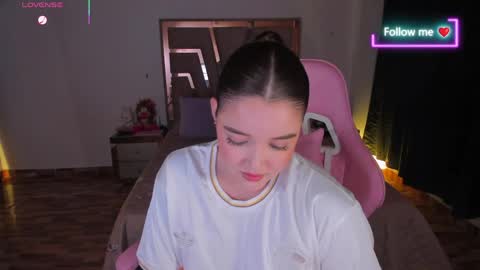 LUNA ROSE online show from March 27, 4:18 am