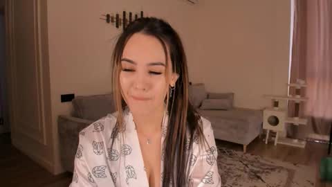 Jade online show from January 13, 9:25 am