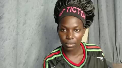 luo_queen online show from November 30, 7:51 pm