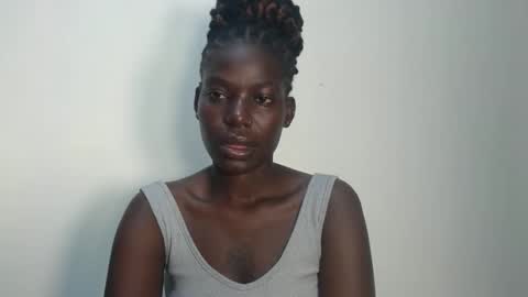 luo_queen online show from May 7, 3:12 am