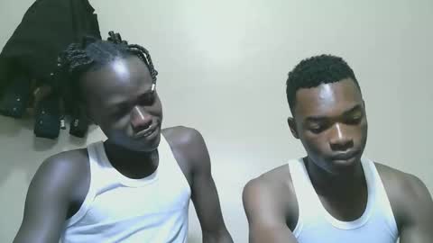 luoislove online show from November 15, 8:22 am