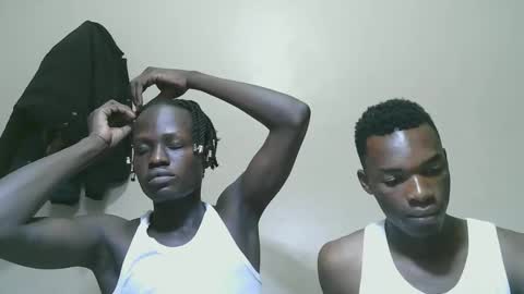 luoislove online show from November 15, 8:27 pm