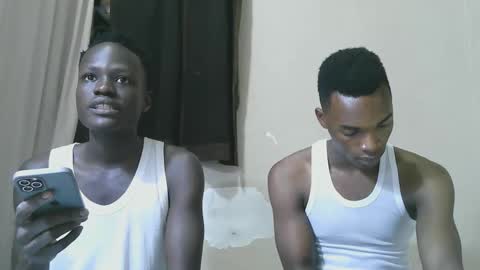 Snapshot of luoislove chatting on January 12, 6:35 pm luoislove online show from January 12, 6:35 pm