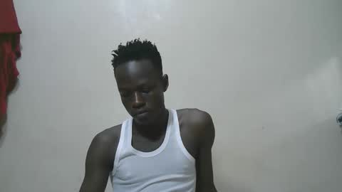 Snapshot of luoislove chatting on February 1, 2:37 pm luoislove online show from February 1, 2:37 pm