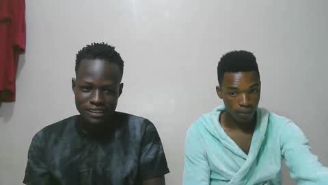 Snapshot of luoislove chatting on February 3, 4:43 am luoislove online show from February 3, 4:43 am