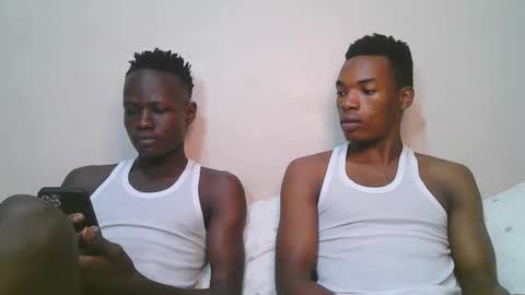 Snapshot of luoislove chatting on February 9, 8:29 am luoislove online show from February 9, 8:29 am