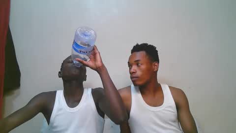 Snapshot of luoislove chatting on February 12, 6:58 pm luoislove online show from February 12, 6:58 pm