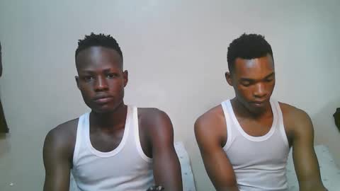 Snapshot of luoislove chatting on February 15, 1:31 pm luoislove online show from February 15, 1:31 pm