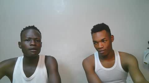 Snapshot of luoislove chatting on February 17, 8:55 am luoislove online show from February 17, 8:55 am