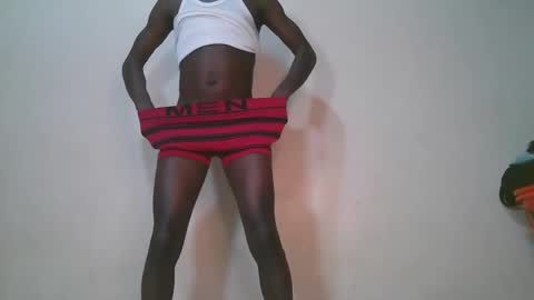 Snapshot of luoislove chatting on February 19, 8:16 pm luoislove online show from February 19, 8:16 pm