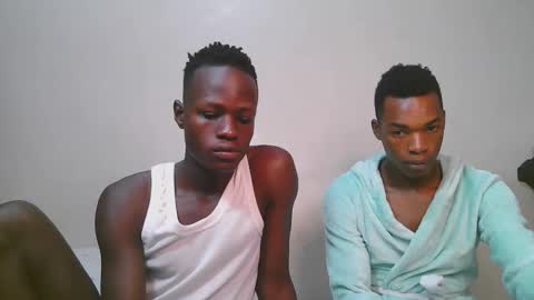 Snapshot of luoislove chatting on February 24, 5:38 am luoislove online show from February 24, 5:38 am