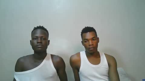 Snapshot of luoislove chatting on February 25, 7:45 pm luoislove online show from February 25, 7:45 pm