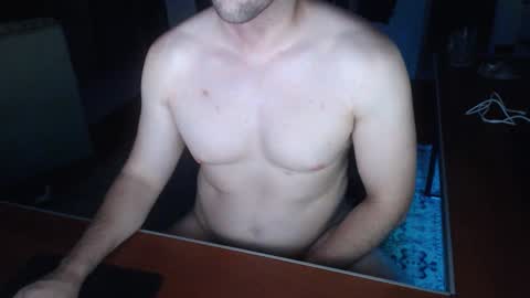 Snapshot of luquitass_85 chatting on December 21, 6:42 am Lucas online show from December 21, 6:42 am